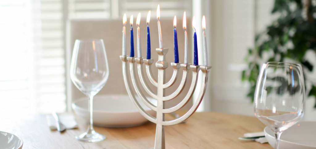 Who Should Light The Menorah? - Jew in the City