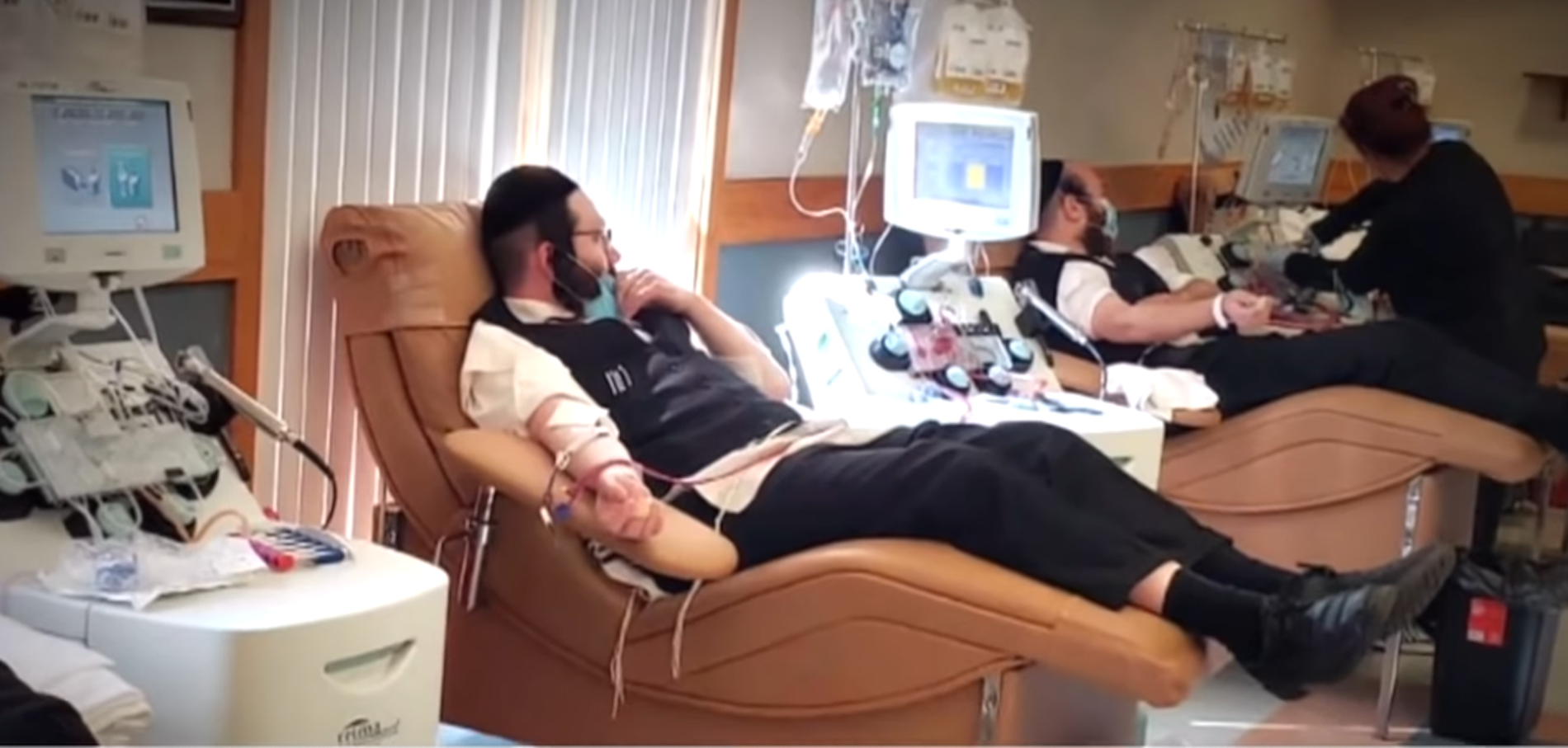 The Hasidic Heroes of Covid Plasma Donation & Other Orthodox Jews in the News